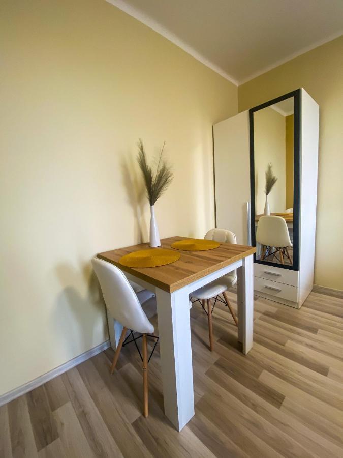Fresh Smartly Designed Studio Flat & Sunny Balcony Budapesta Exterior foto